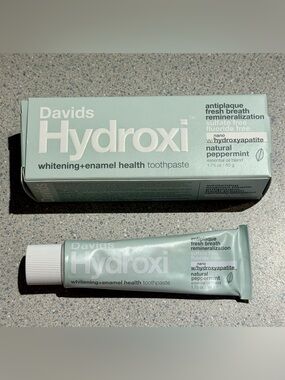 Hydroxi Whitening + Enamel Health Toothpaste — Mint Green
